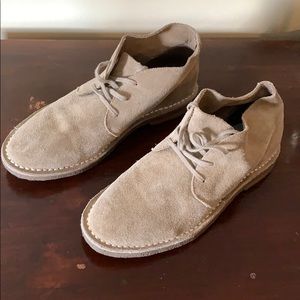 Men’s Chukka shoes